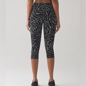 Lululemon Wunder Under Hi-Rise 1/2 Tight Full-On Luxtreme 17"